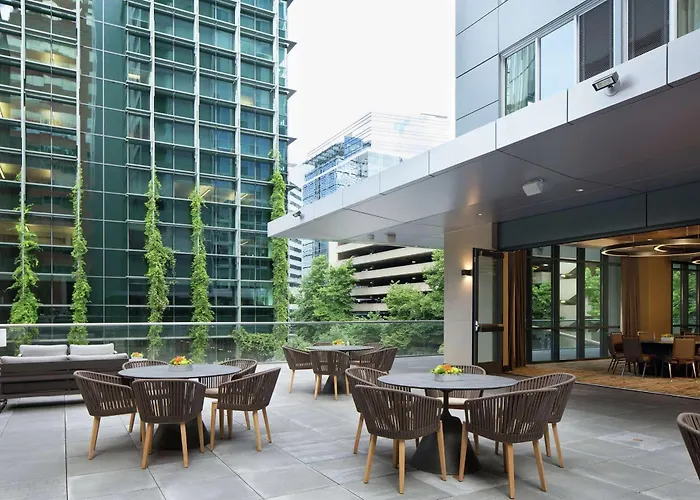 Resort: The Porter Portland, Curio Collection By Hilton